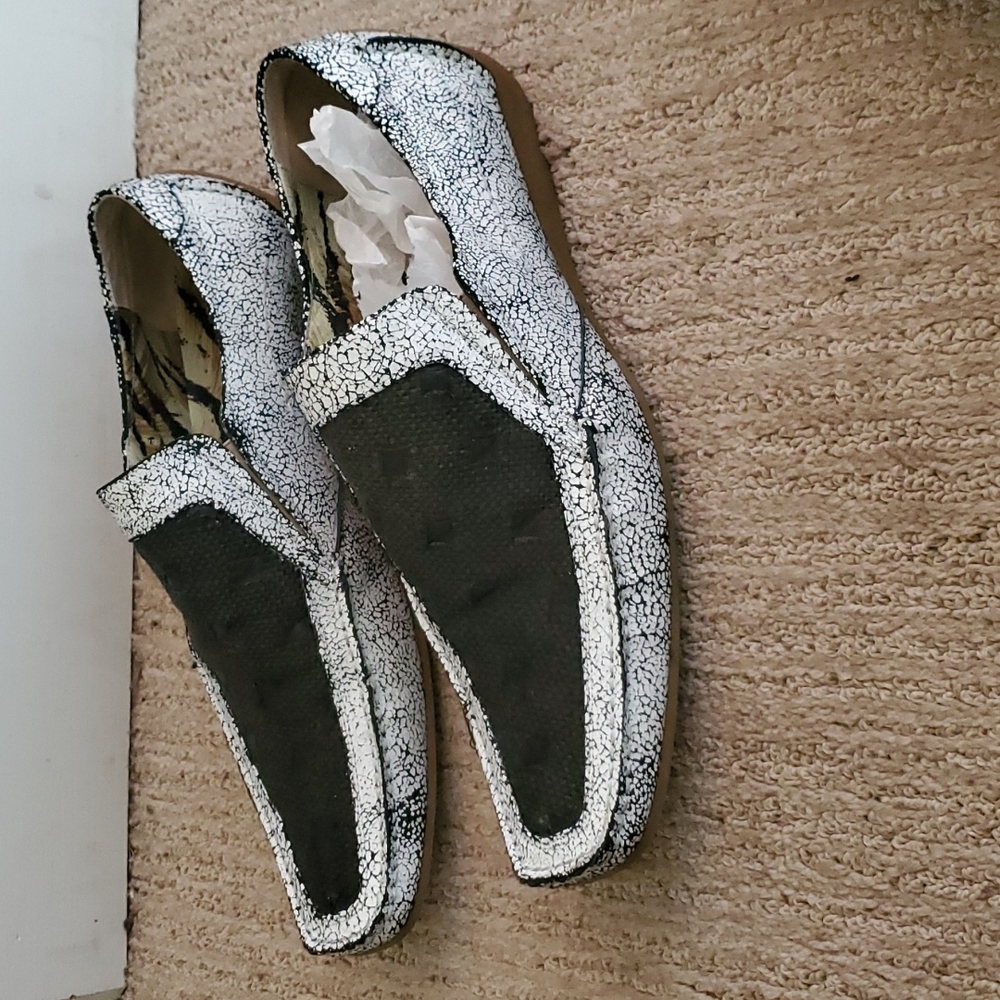 Fiesso by Aurelio Garcia Black white dress shoes